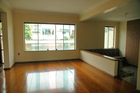 Sala de casa para alugar com 4 quartos, 300m² em Bairro dos Casa, São Bernardo do Campo