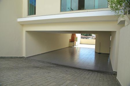 Casa para alugar com 300m², 4 quartos e 10 vagasGaragem 