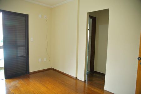 Casa para alugar com 300m², 4 quartos e 10 vagasSuíte 1   