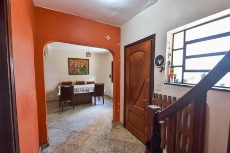 Casa para alugar com 250m², 3 quartos e 2 vagasHall de entrada