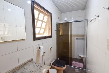 Casa para alugar com 250m², 3 quartos e 2 vagasBanheiro