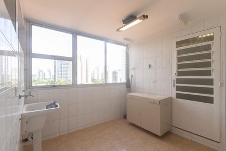 Apartamento à venda com 110m², 2 quartos e 1 vagaÁrea de Serviço