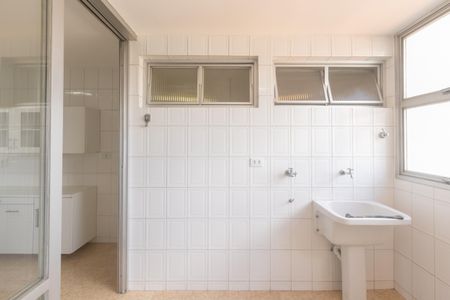 Apartamento à venda com 110m², 2 quartos e 1 vagaÁrea de Serviço