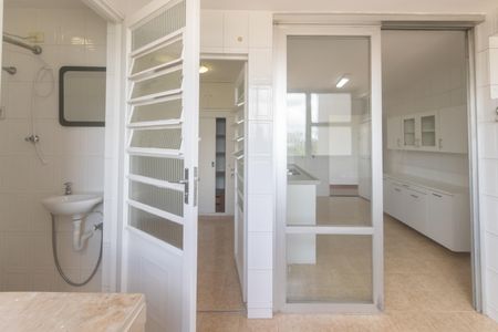 Apartamento à venda com 110m², 2 quartos e 1 vagaBanheiro de serviço