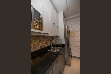 Cozinha de apartamento para alugar com 2 quartos, 54m² em Jardim Belval, Barueri