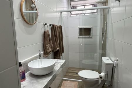 Banheiro de apartamento para alugar com 1 quarto, 54m² em Boqueirão, Santos