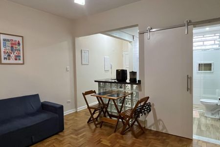 Sala de apartamento para alugar com 1 quarto, 54m² em Boqueirão, Santos