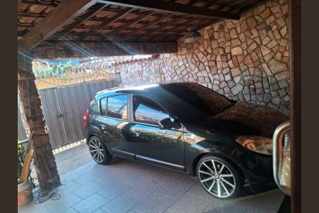 Casa à venda com 4 quartos, 235m² em Atila de Paiva (barreiro, Belo Horizonte