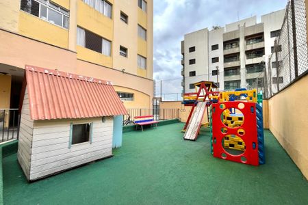 Apartamento para alugar com 68m², 2 quartos e 1 vagaÁrea comum - Playground