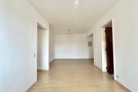 Apartamento para alugar com 68m², 2 quartos e 1 vagaSala 