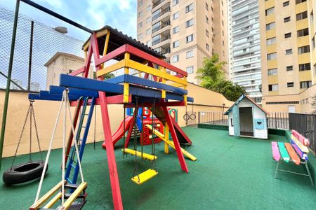 Apartamento para alugar com 68m², 2 quartos e 1 vagaÁrea comum - Playground