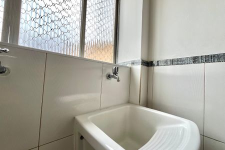 Apartamento para alugar com 68m², 2 quartos e 1 vagaÁrea de Serviço