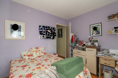 Quarto 2 de apartamento para alugar com 2 quartos, 64m² em Vila Ipiranga, Porto Alegre