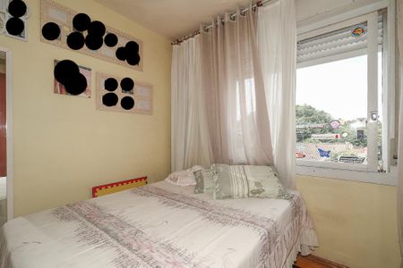 Quarto de apartamento para alugar com 2 quartos, 64m² em Vila Ipiranga, Porto Alegre