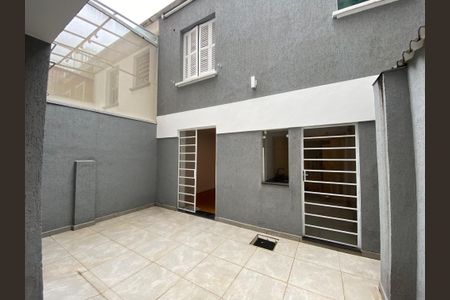 Casa à venda com 247m², 3 quartos e 2 vagasQuintal
