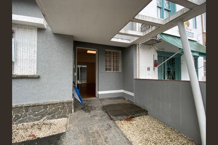 Casa à venda com 247m², 3 quartos e 2 vagasEntrada