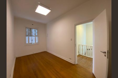 Casa à venda com 247m², 3 quartos e 2 vagasQuarto 3