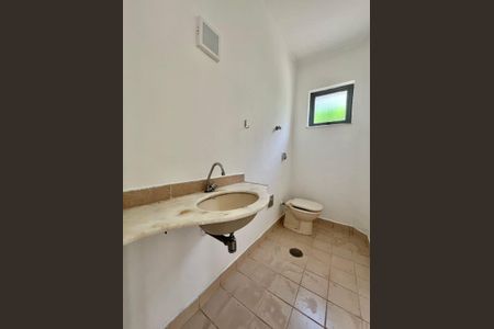 Casa à venda com 238m², 3 quartos e 3 vagasLavabo