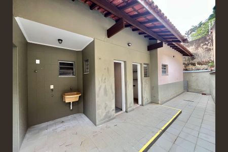 Casa à venda com 238m², 3 quartos e 3 vagasQuintal