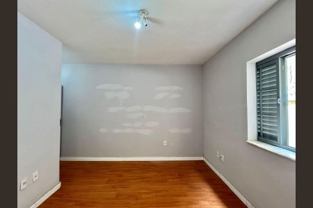 Casa à venda com 238m², 3 quartos e 3 vagassuíte 