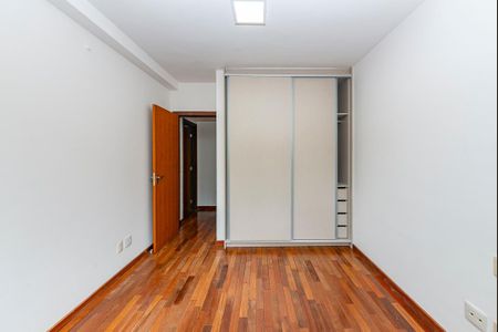 Apartamento para alugar com 210m², 4 quartos e 5 vagasSuíte 2