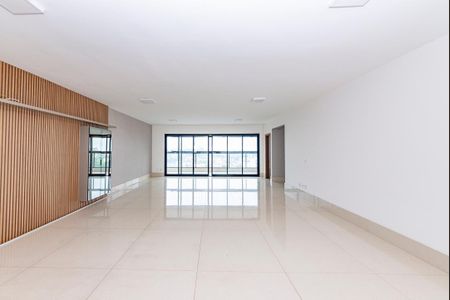 Apartamento para alugar com 210m², 4 quartos e 5 vagasSala