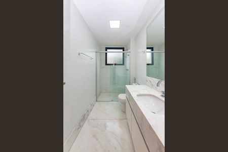 Apartamento para alugar com 210m², 4 quartos e 5 vagasBanheiro da Suíte 2