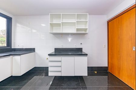 Apartamento para alugar com 210m², 4 quartos e 5 vagasCozinha