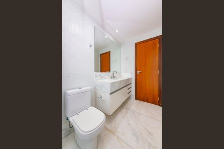 Apartamento para alugar com 210m², 4 quartos e 5 vagasBanheiro da Suíte 2