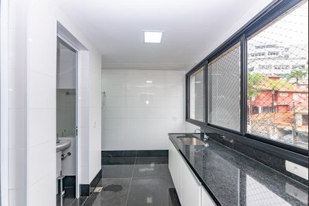 Apartamento para alugar com 210m², 4 quartos e 5 vagasÁrea de Serviço