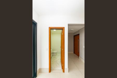 Apartamento para alugar com 210m², 4 quartos e 5 vagasLavabo