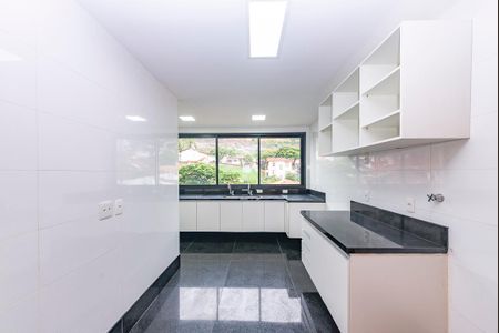 Apartamento para alugar com 210m², 4 quartos e 5 vagasCozinha