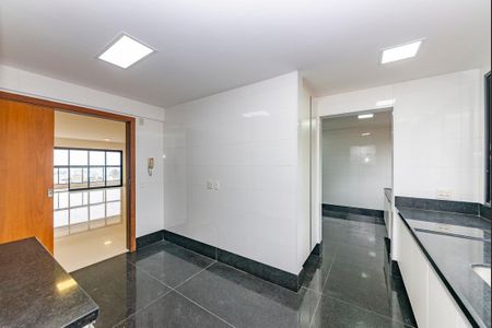 Apartamento para alugar com 210m², 4 quartos e 5 vagasCozinha