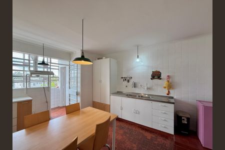 Apartamento para alugar com 102m², 2 quartos e sem vagaCozinha 