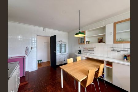 Apartamento para alugar com 102m², 2 quartos e sem vagaCozinha 
