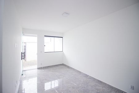 Casa à venda com 125m², 3 quartos e 2 vagasSala