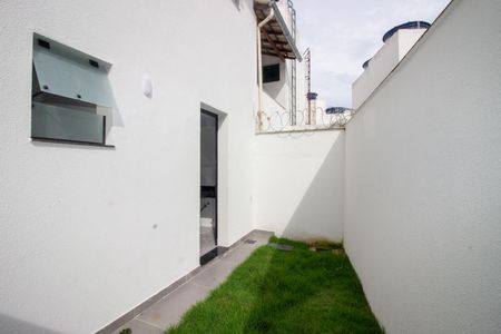 Casa à venda com 125m², 3 quartos e 2 vagasQuintal