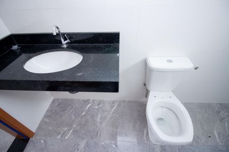 Casa à venda com 125m², 3 quartos e 2 vagasBanheiro da Suíte