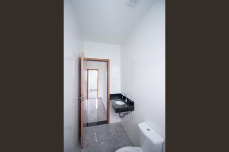 Casa à venda com 125m², 3 quartos e 2 vagasBanheiro Social