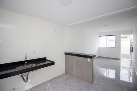 Casa à venda com 125m², 3 quartos e 1 vaga Casa à venda com 125m², 3 quartos e 1 vagaCozinha