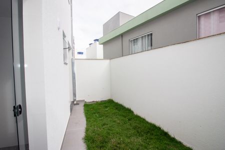 Casa à venda com 125m², 3 quartos e 1 vaga Casa à venda com 125m², 3 quartos e 1 vagaQuintal