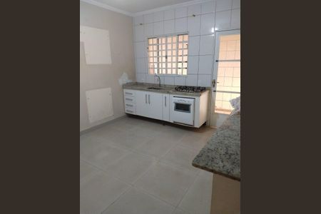Casa para alugar com 72m², 2 quartos e 2 vagasCozinha