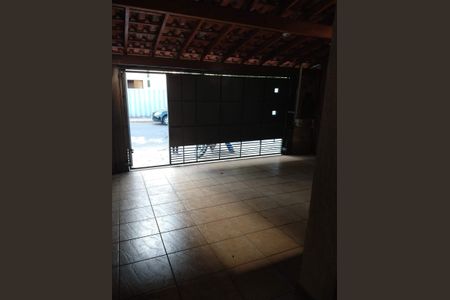 Casa para alugar com 72m², 2 quartos e 2 vagasÁrea externa