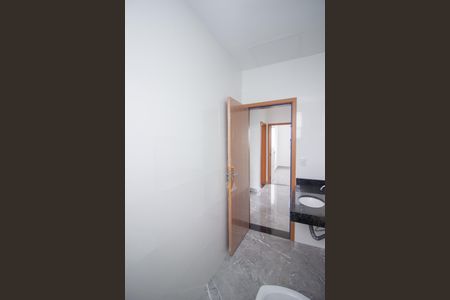 Casa à venda com 124m², 3 quartos e 2 vagasBanheiro Social