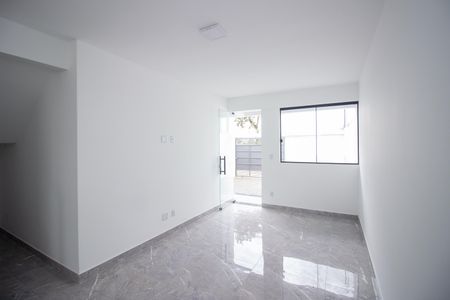 Sala de casa à venda com 3 quartos, 124m² em Tres Barras, Contagem