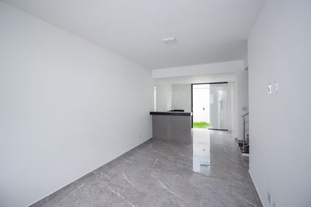 Sala de casa à venda com 3 quartos, 124m² em Tres Barras, Contagem