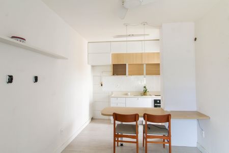 Casa à venda com 75m², 2 quartos e 1 vagaSala