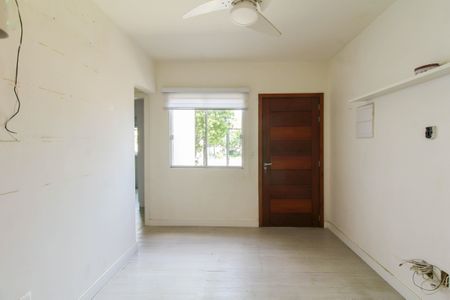 Sala de casa à venda com 2 quartos, 75m² em Fátima, Canoas