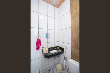 Banheiro da Suíte de casa à venda com 3 quartos, 150m² em Colonial, Contagem