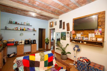 Sala de casa à venda com 3 quartos, 150m² em Colonial, Contagem